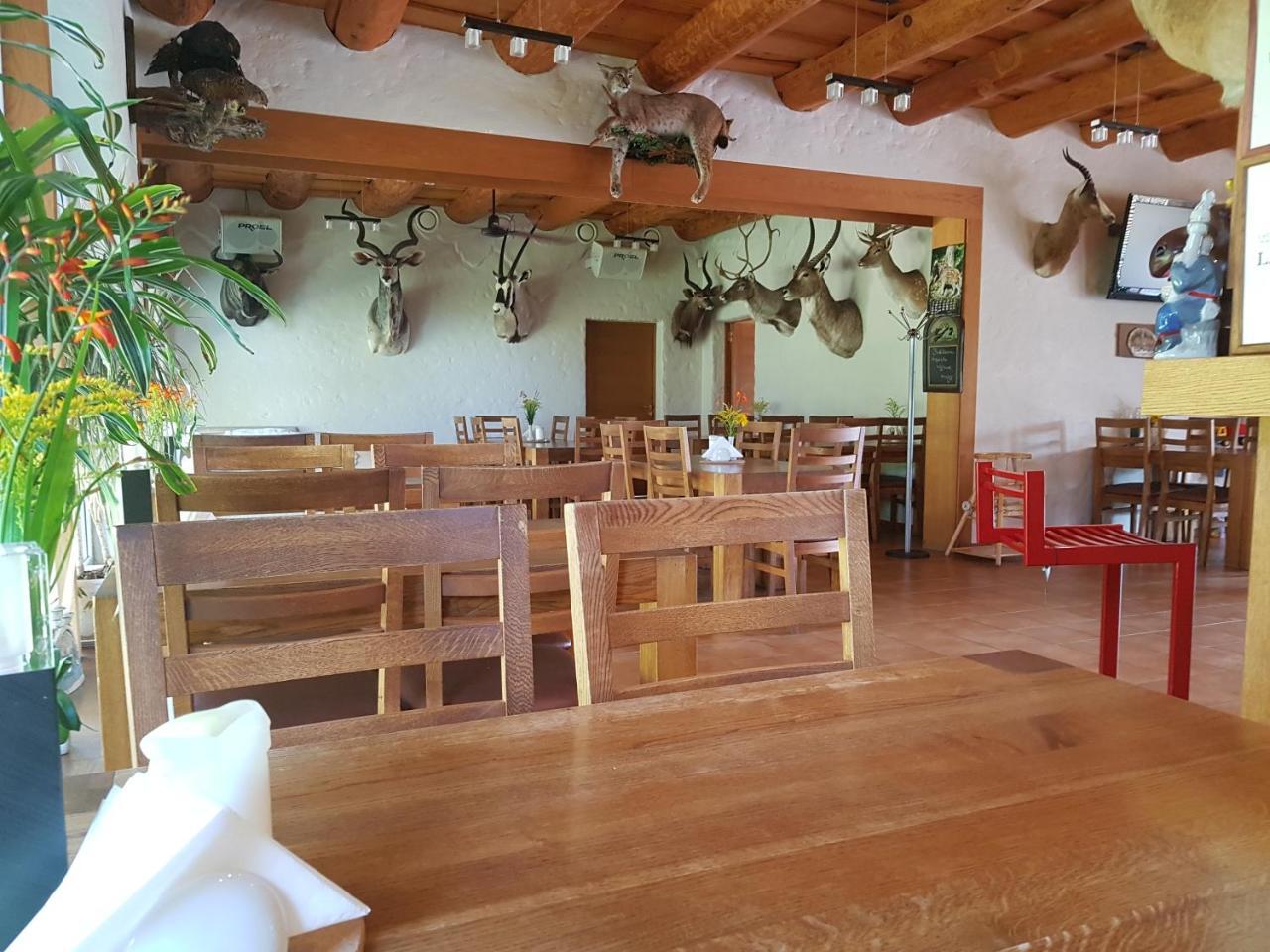 Aitinlauvas Hotel Tireli Exterior photo
